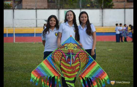 Cielos llenos de color y alegría en el Colegio Tolimense.
