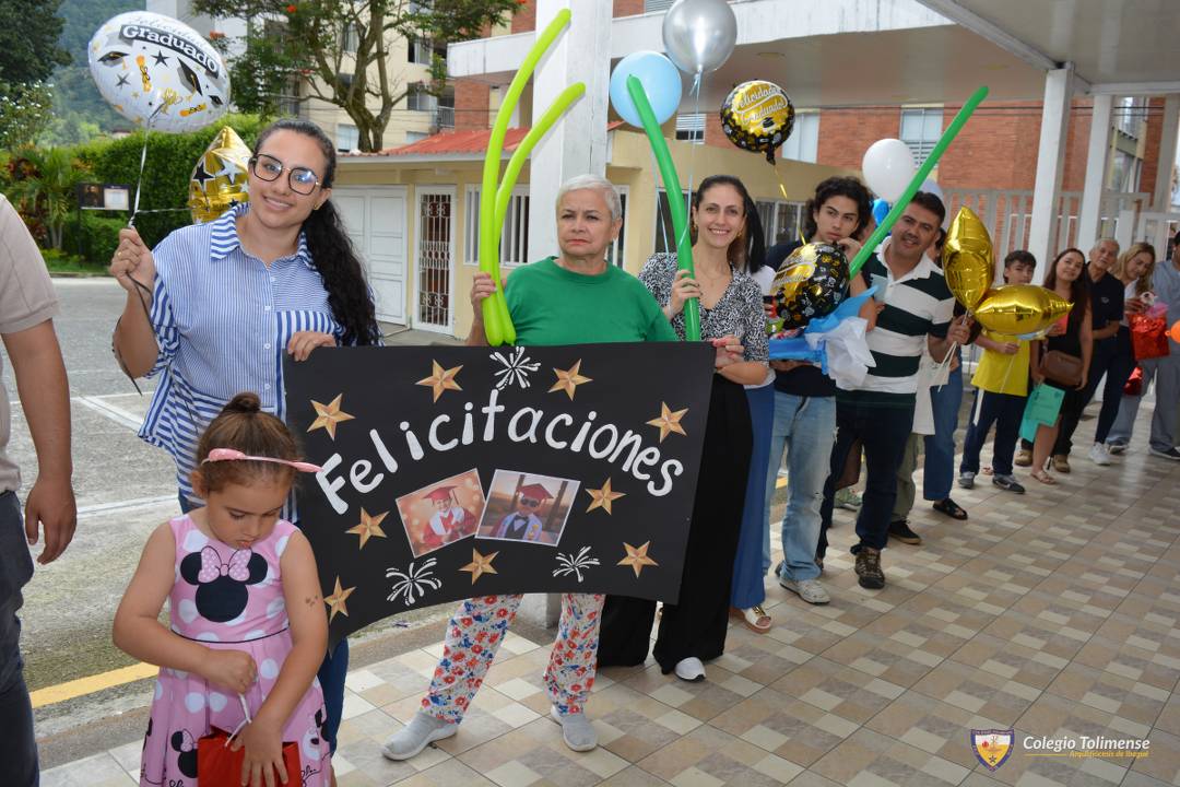  CALLE DE HONOR A NUESTROS ESTUDIANTES DE TRANSICIÓN. colegio tolimense