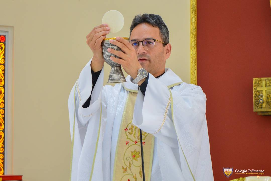  ¡ CRISTO VIVE ! colegio tolimense