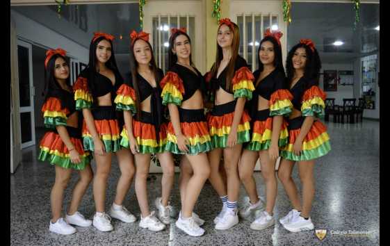 EL ARTE Y LA CULTURA SE TOMARON NUESTRO COLEGIO