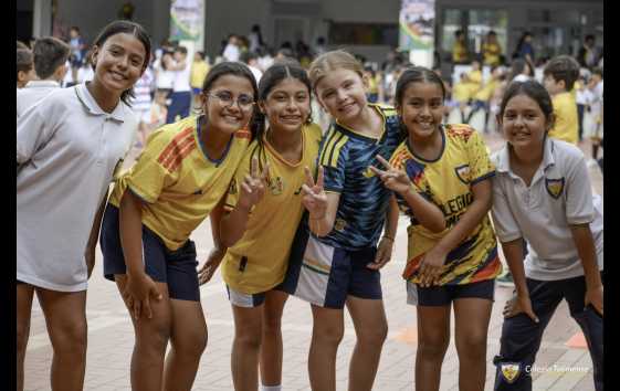 HOY VIVIMOS EL ÚLTIMO DÍA DE NUESTRA 58° SEMANA CULTURAL TOLIMENSISTA.